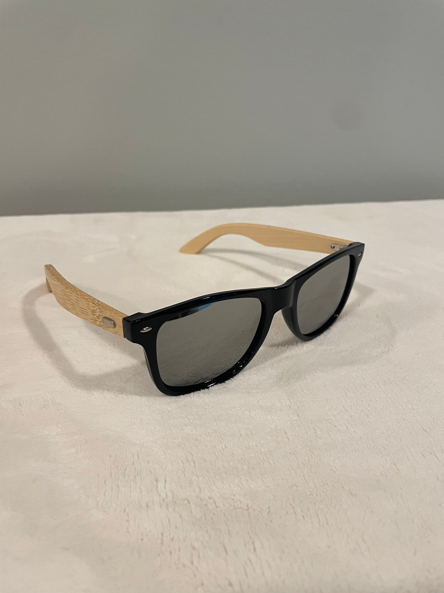 north_star-camp_glasses_black_mirror